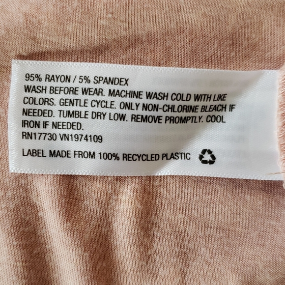 UNIVERSAL THREAD GOODS CO. LONG SLEEVED SHIRT - Picture 4 of 4